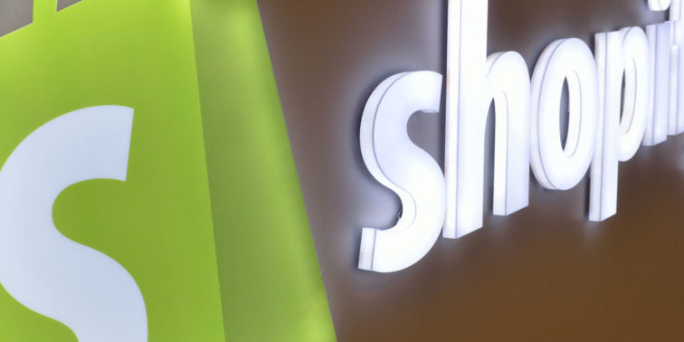 How Shopify is slowly holding eCommerce business hostage shopify-and-authorize-net-compatibility-issues